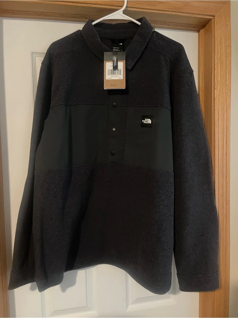 The North Face Men's Black Snap-Front Fleece Pullover